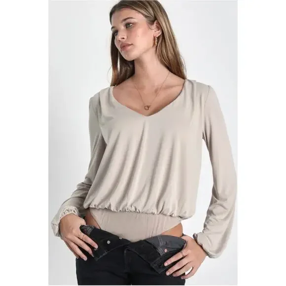 Lulu's Chic on Repeat Taupe V-Neck Long Sleeve Size XS NWT - Picture 3 of 13